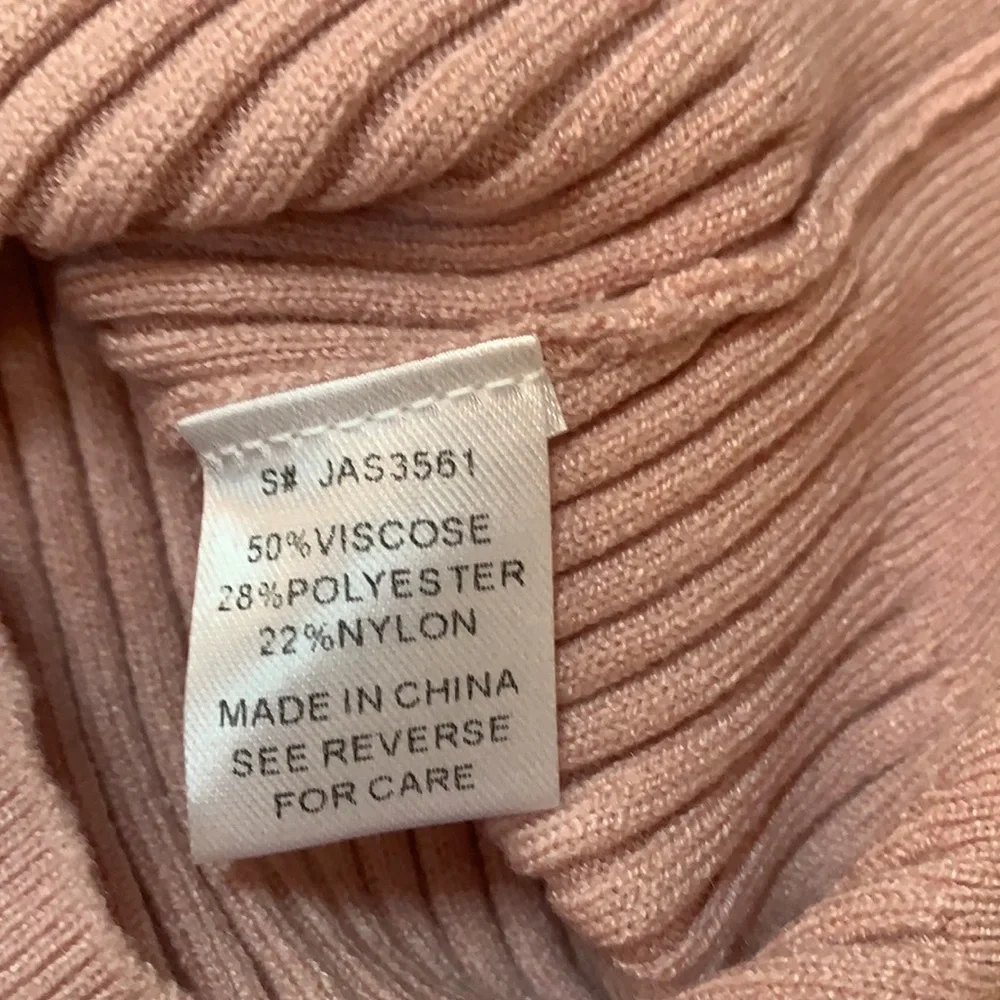 Blush Ribbed Tank - Picture 2 of 3